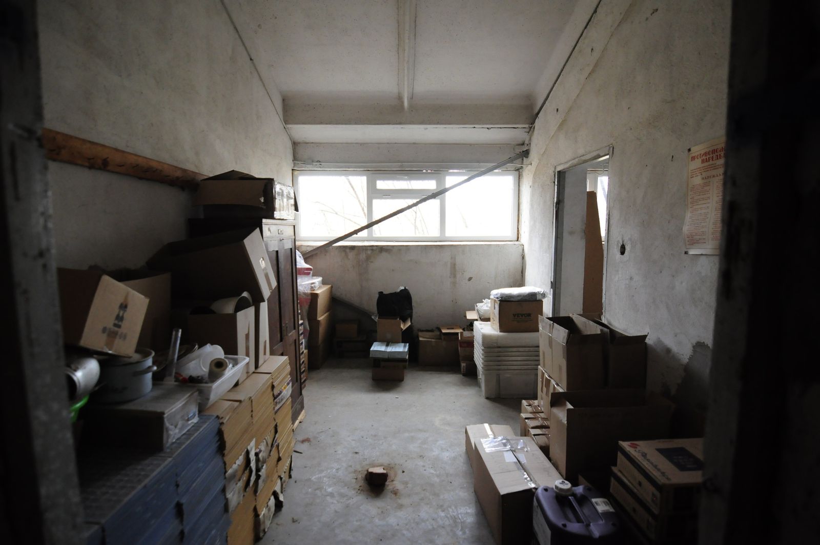 Industrial building - woodworking/carpentry shop, old cow barns - former collective farm from the socialist regime - Photo 43