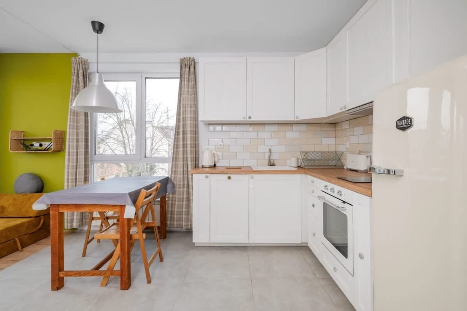 Bright and Cozy 1BD Apartment plus Desk - Photo 9