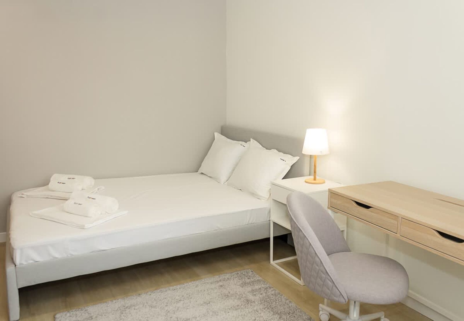 Sea Garden Varna - 2BD Flats with Desk &amp; Balcony - Photo 3