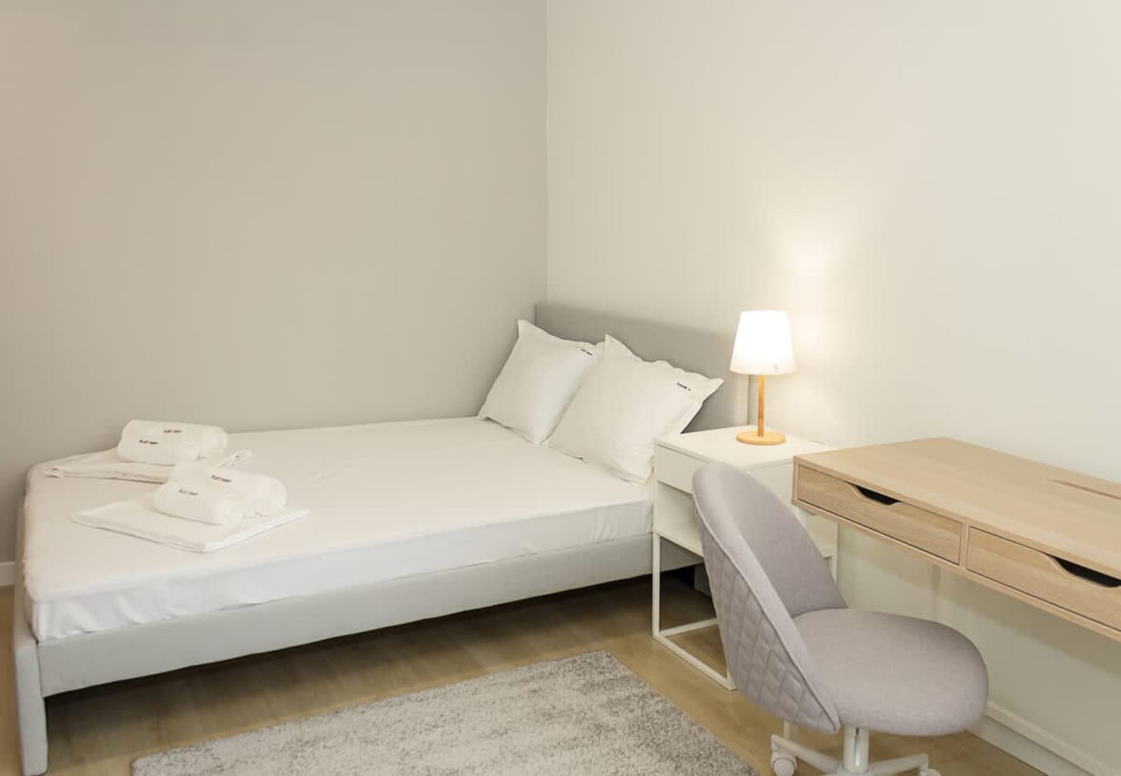 Sea Garden Varna - 2BD Flats with Desk &amp; Balcony - Photo 3