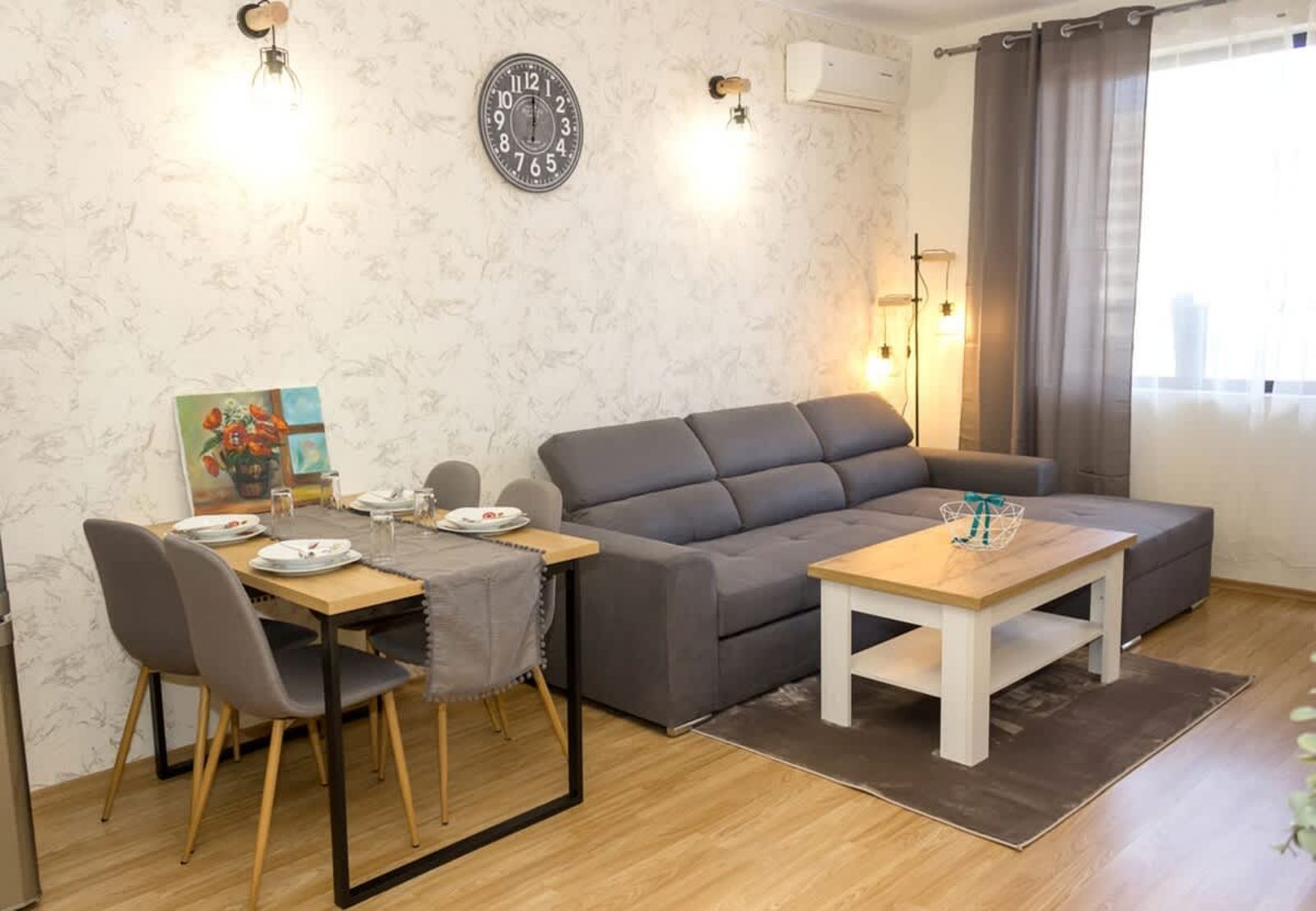 Bright 1-bedroom Flat with Balcony in Golden Sands - Photo 5