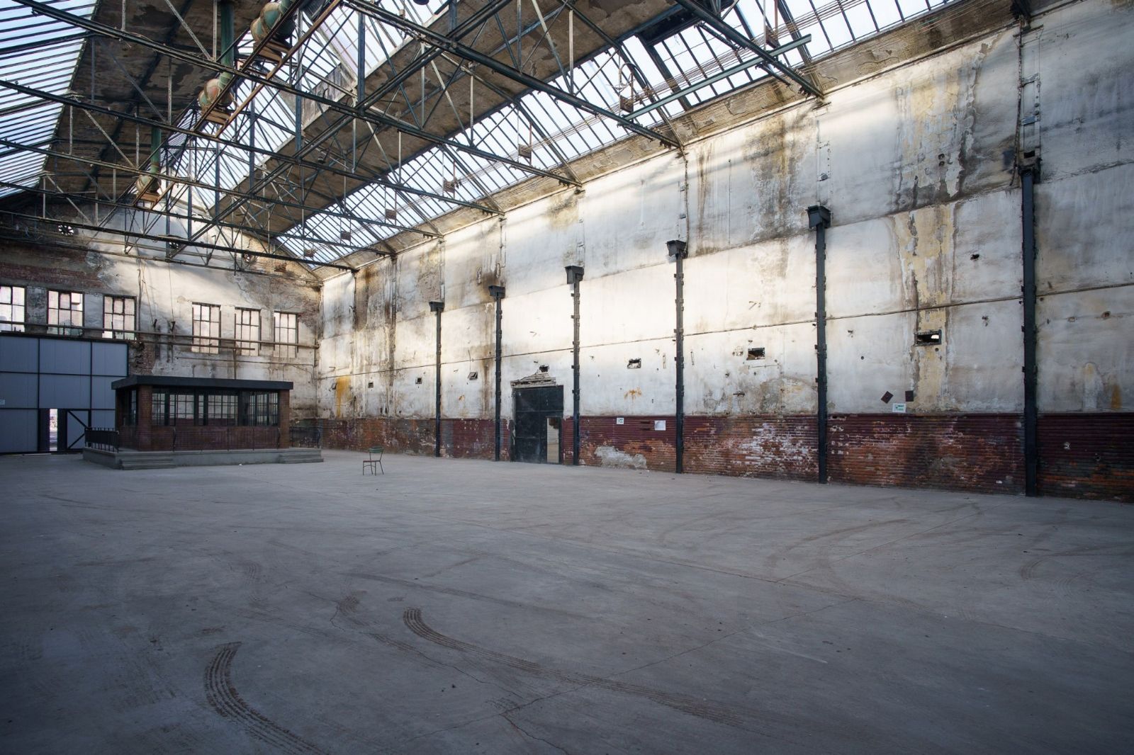 Abandoned Factory Bucharest - Photo 51