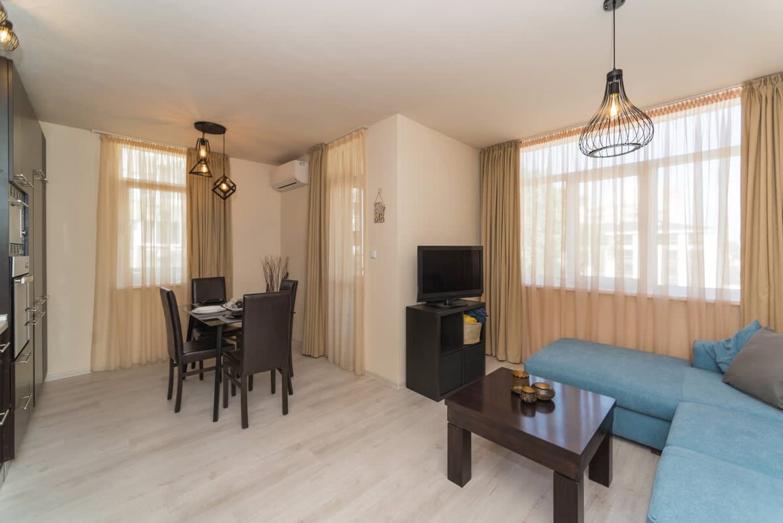 Alma Apartment - Stylish 1BD Flat with Balcony - Photo 6