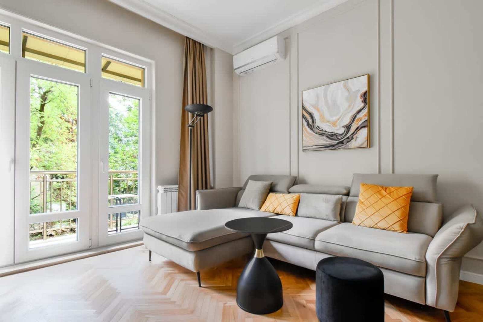 Designer 2BD Apt Near Alexander Nevski Cathedral - Photo 7