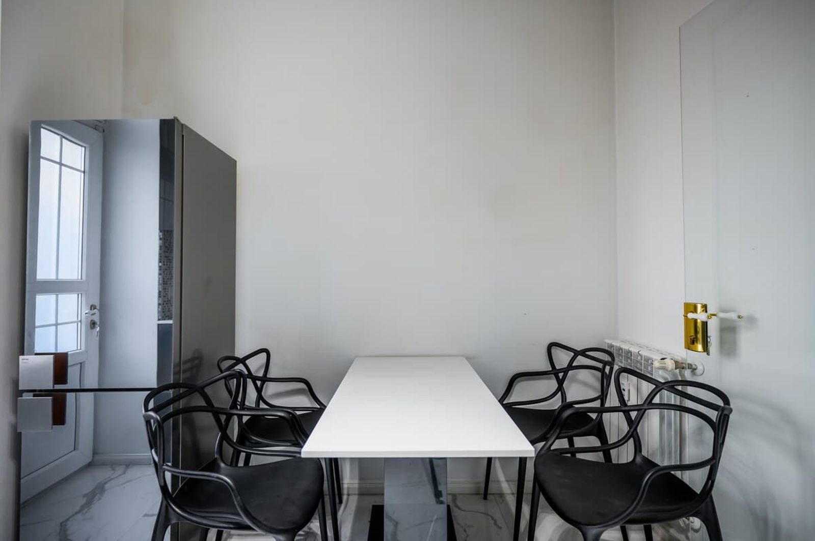 Prime Location in Sofia Spacious 1BD Apartment - Photo 9