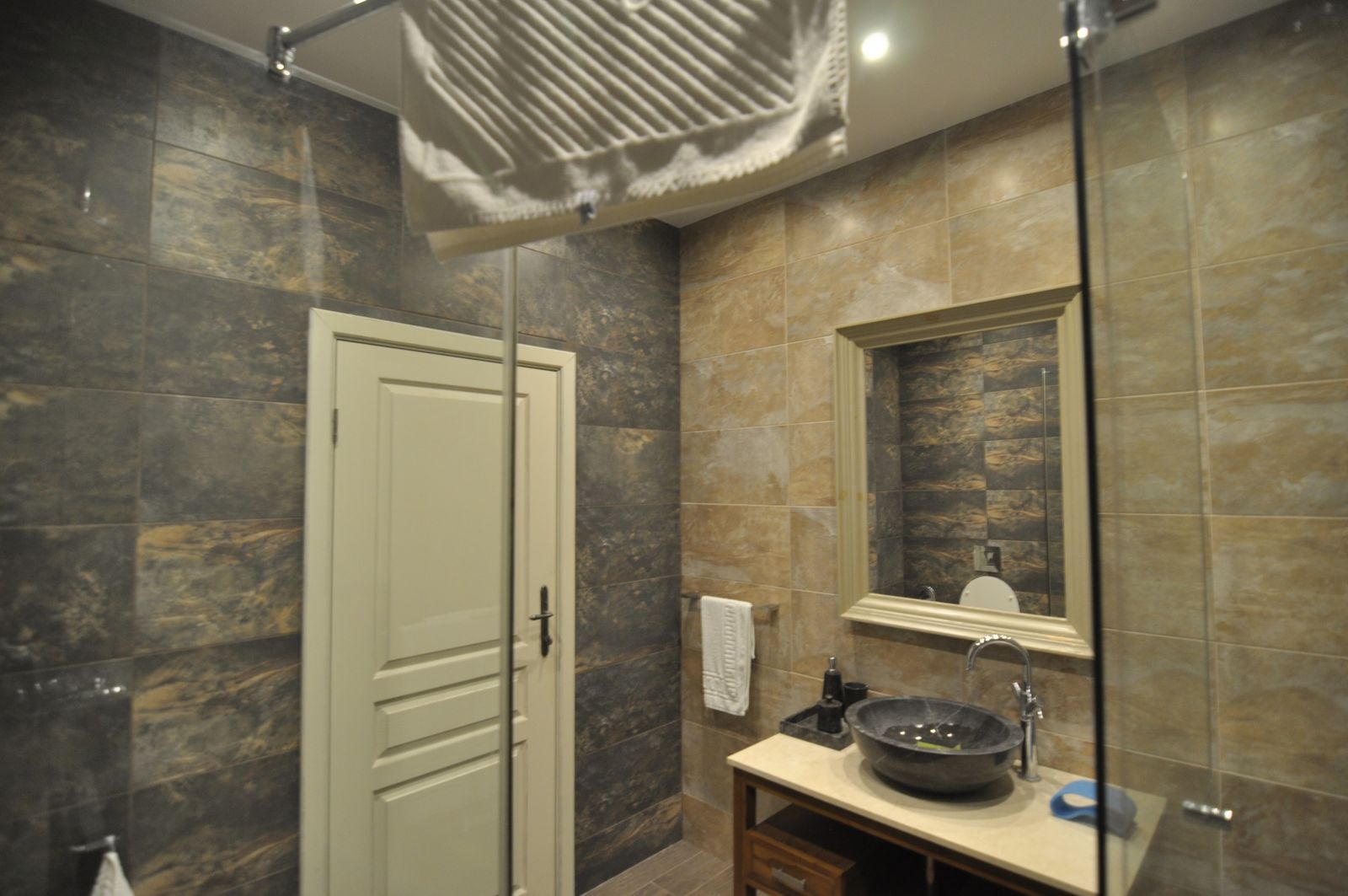 The Flower House - Photo 32