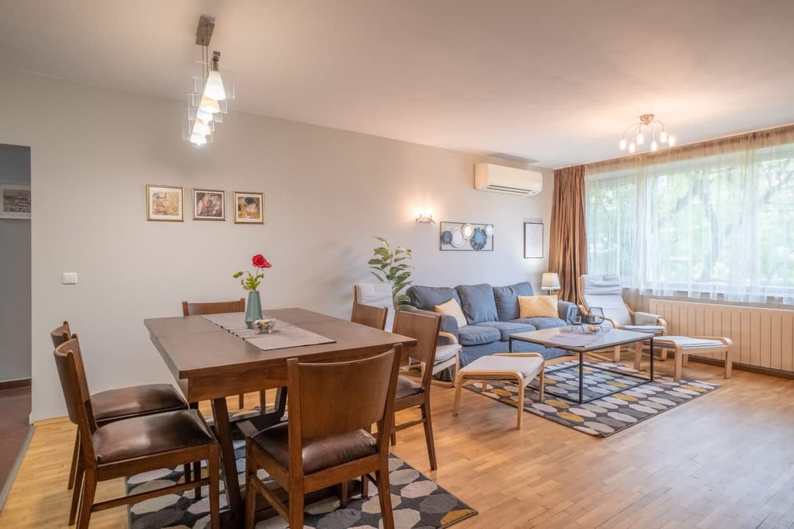 Serdica top center - 3 berdoom cosy apartment - Cover Photo