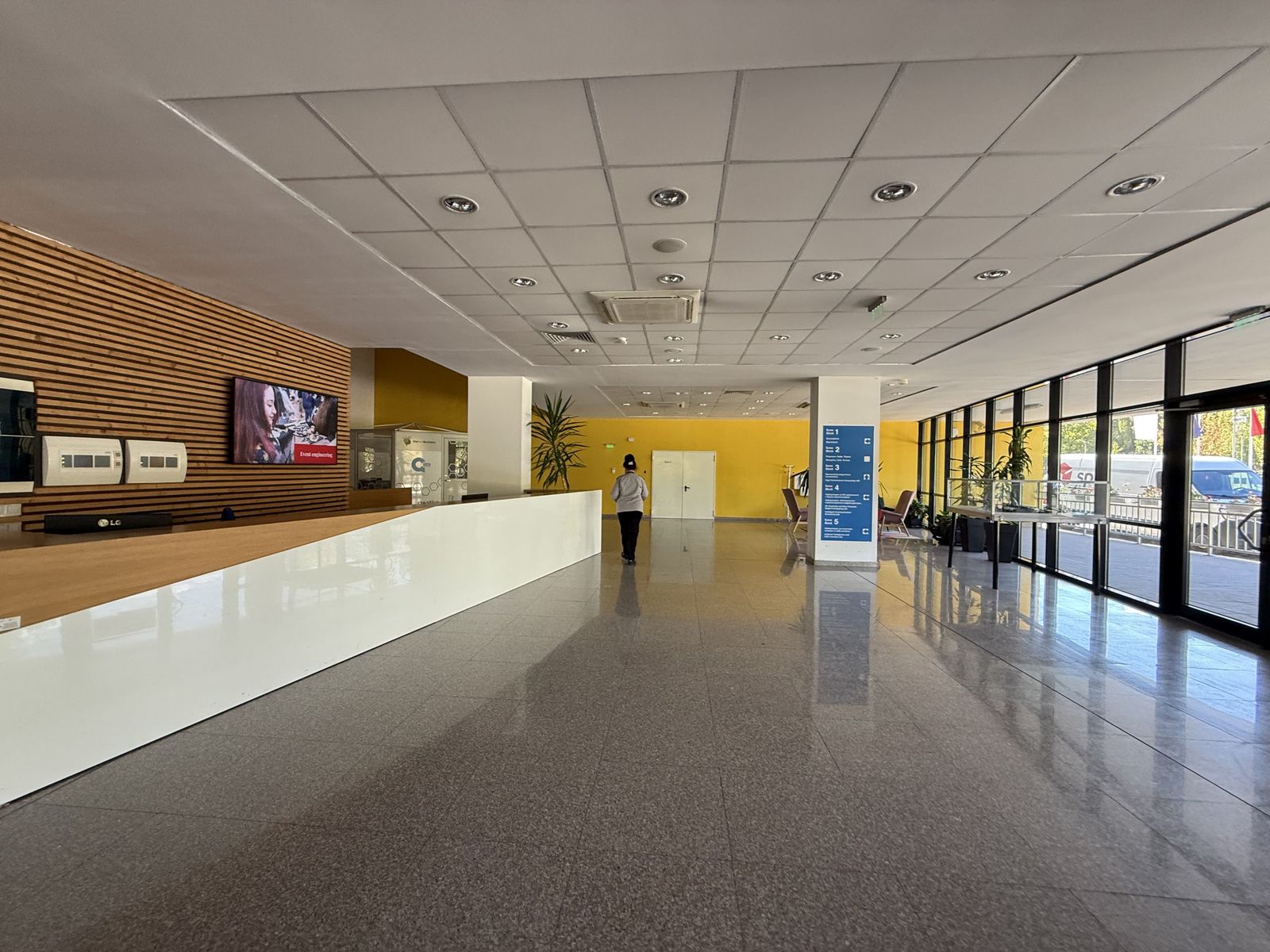 Modern Laboratory in Sofia - Photo 7