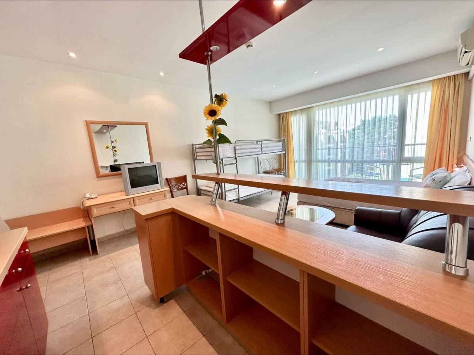 Miramar Palace Family Studio - Photo 35