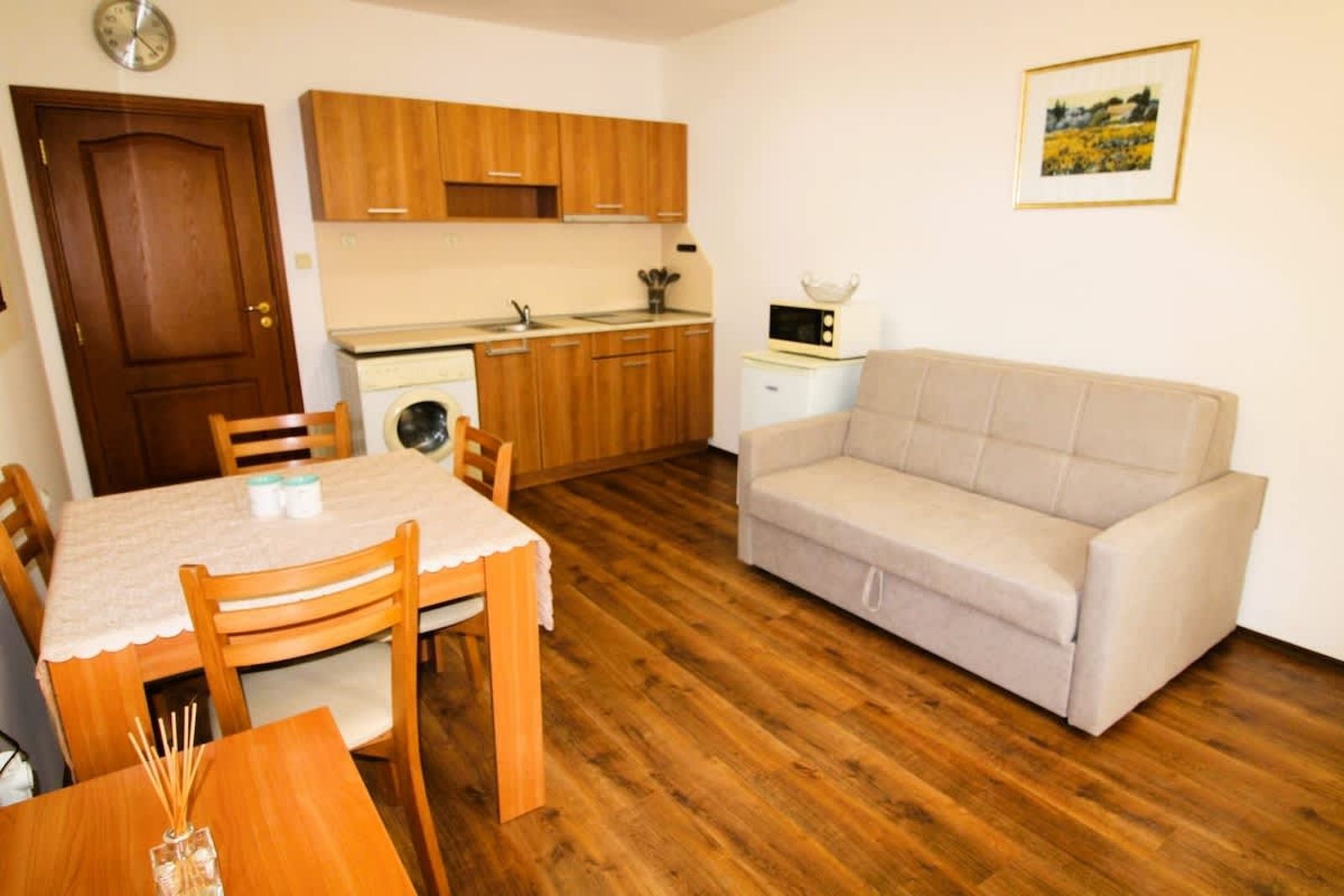 Cozy 2-bedroom apartment in Efir 2 - Photo 15