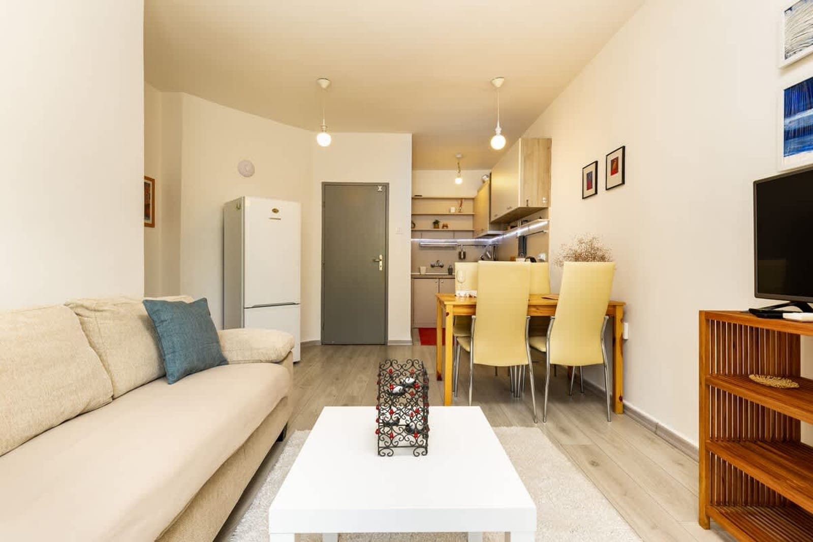 Azuuro  1BD near the city center - Photo 17