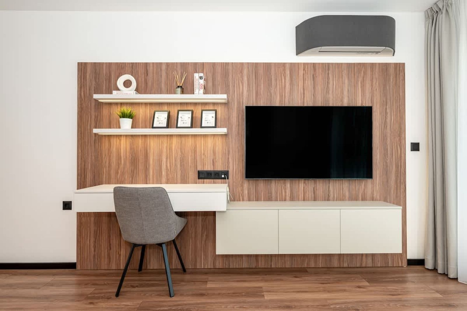 Plovdiv Center Gem with Balcony - Photo 2