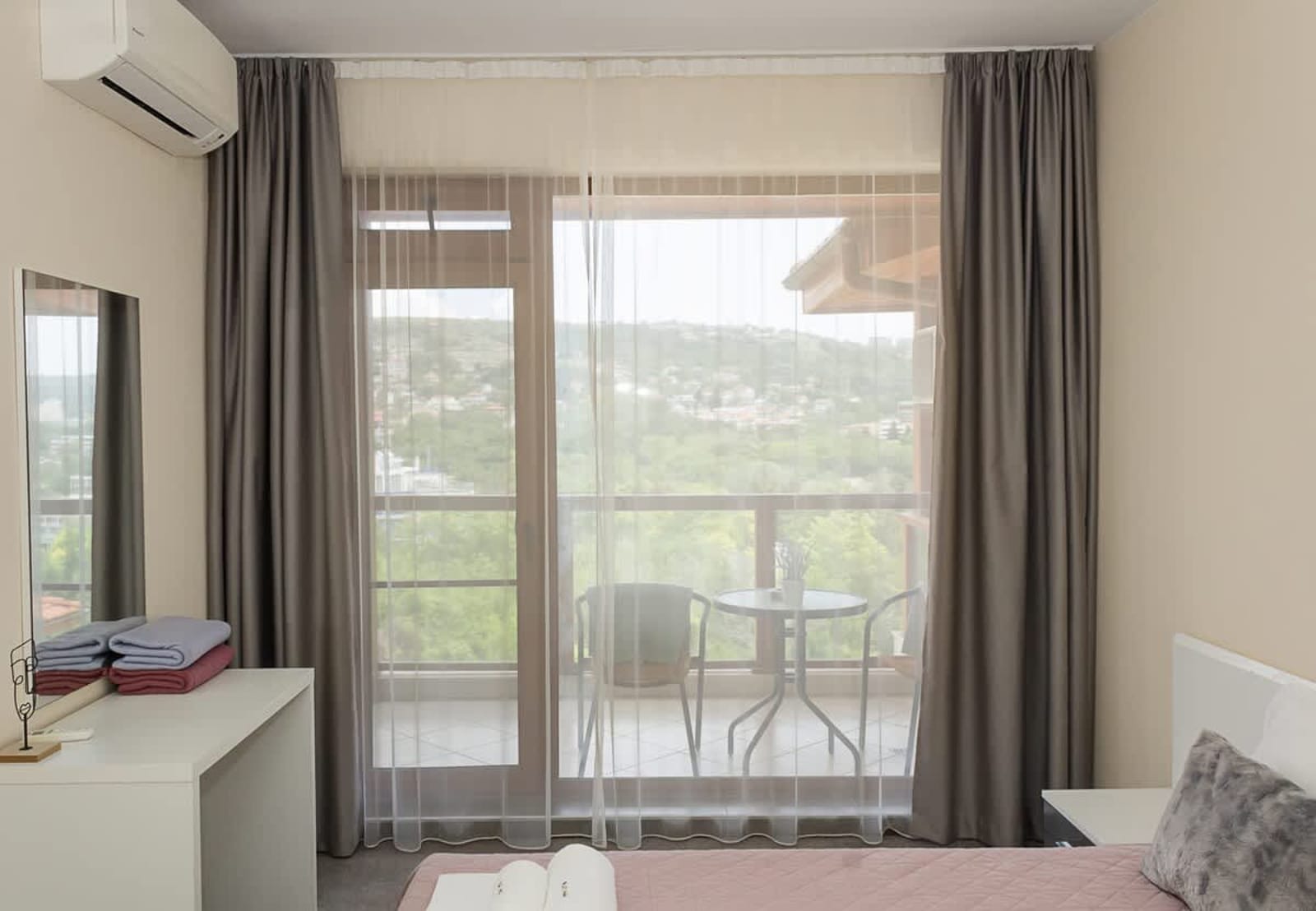 Balchik Garden Palace  2BD Flat with Balcony - Cover Photo