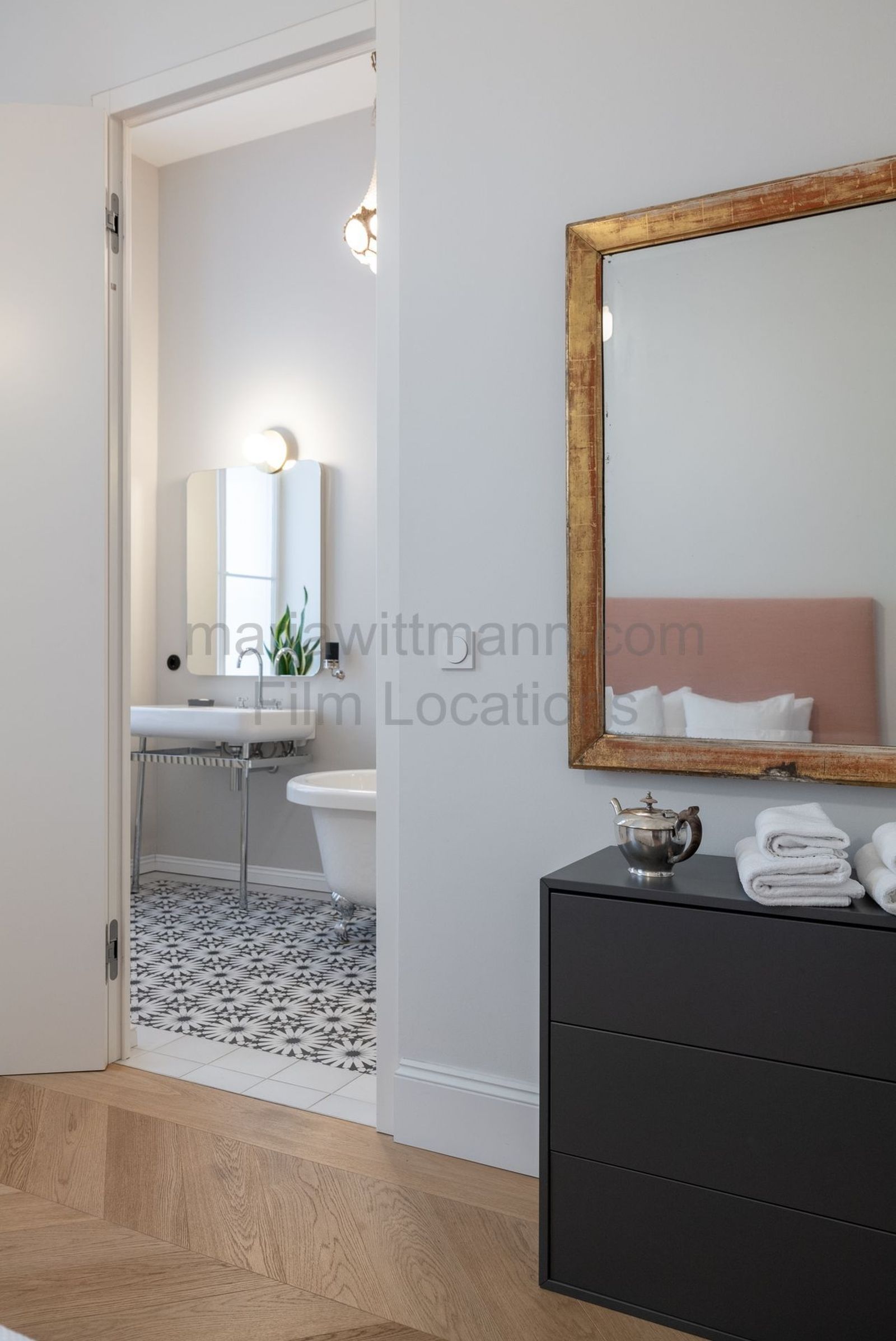 Location 102 - Photo 20