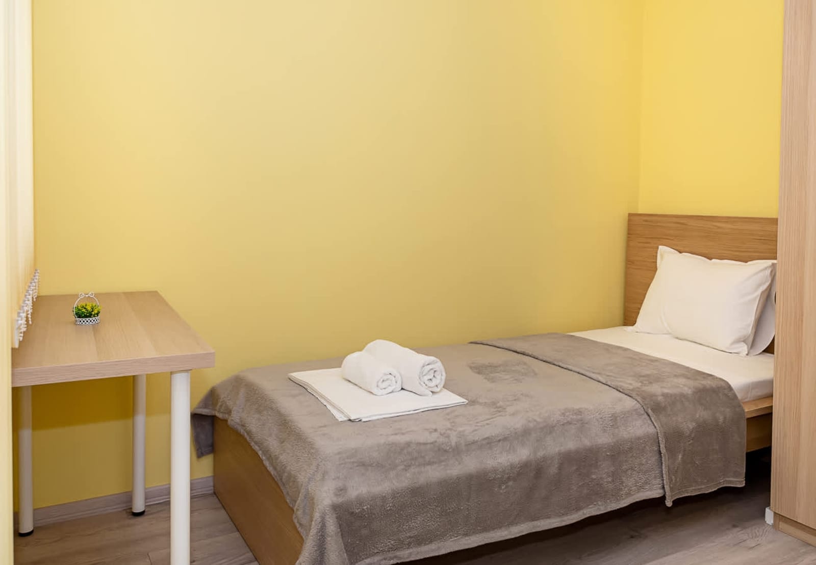 Bright &amp; Spacious 2-Bedroom Apartment in Varna - Photo 22