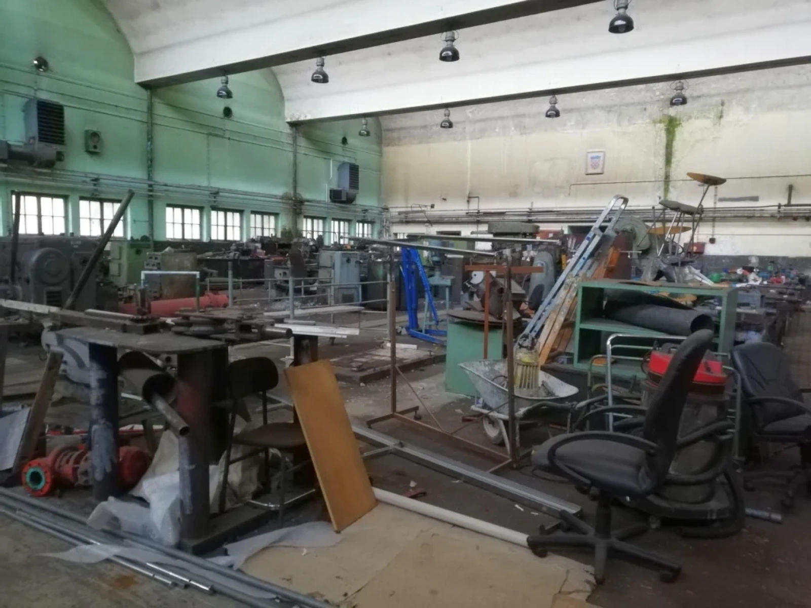 Beautiful Abandoned Factory - Photo 30