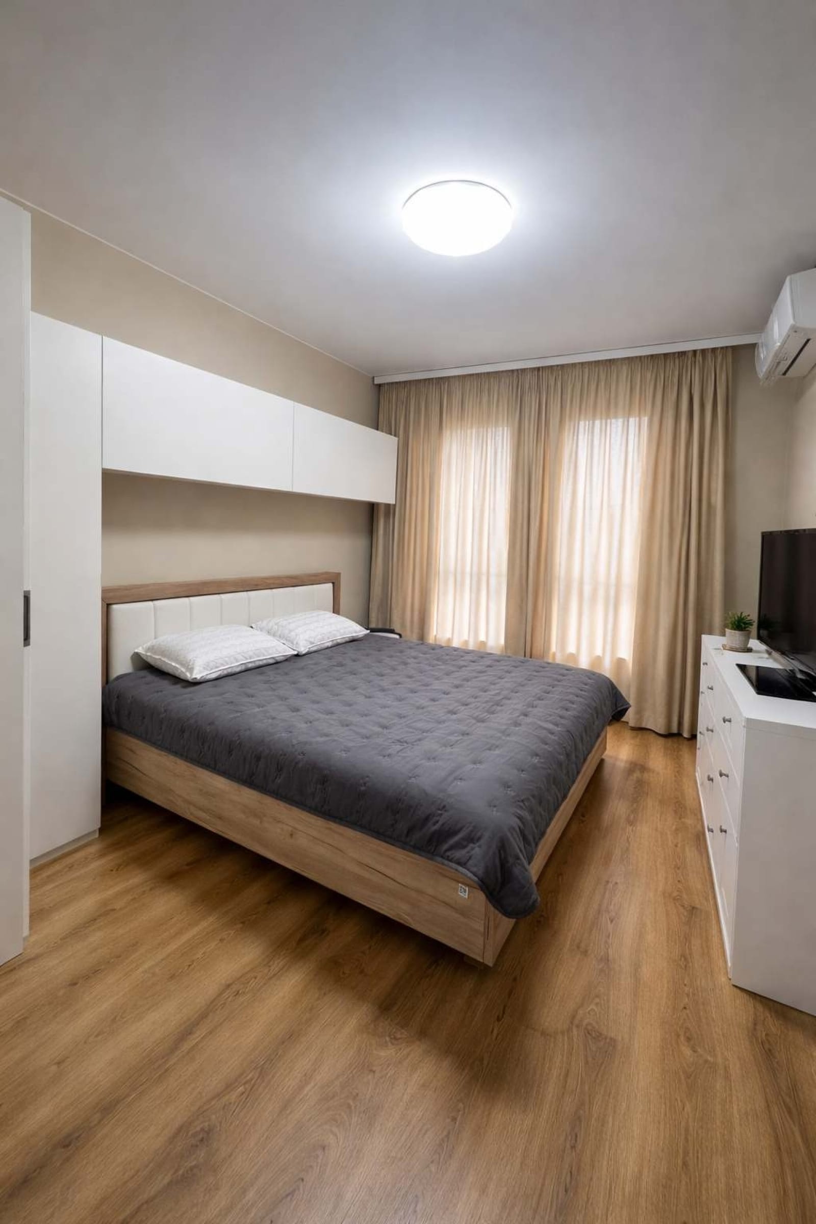 1BD Apartment next to the Sea Garden - Photo 14