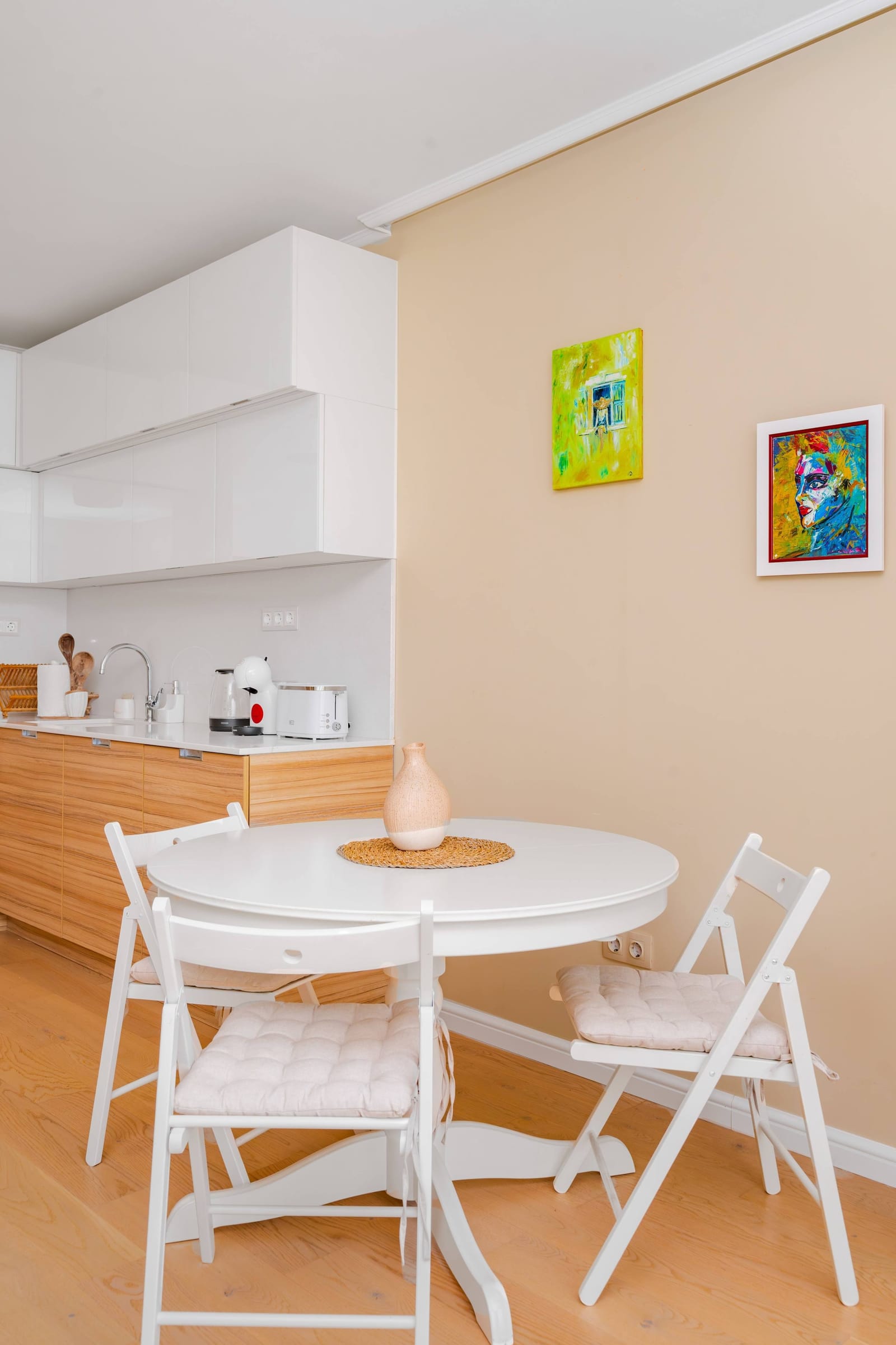 Sunny 1BR with Balcony - Photo 17