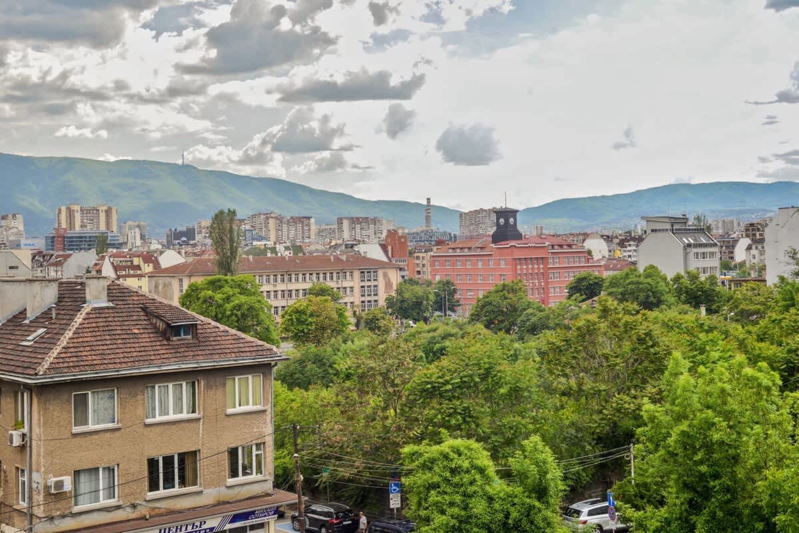 Vitosha View One Bedroom Apartment - Photo 18