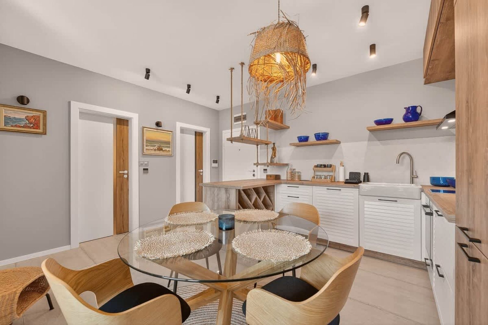 Breezy Boho 2BD Home with Sea View – Chayka - Photo 14