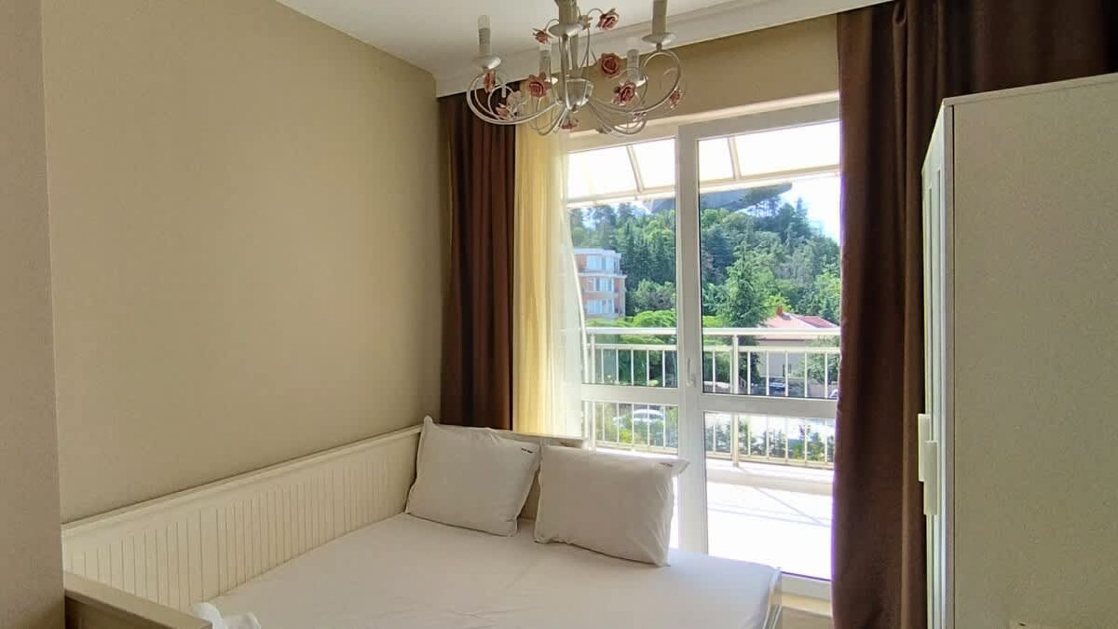 Peaceful Three-Bedroom in Briz, Varna - Photo 30