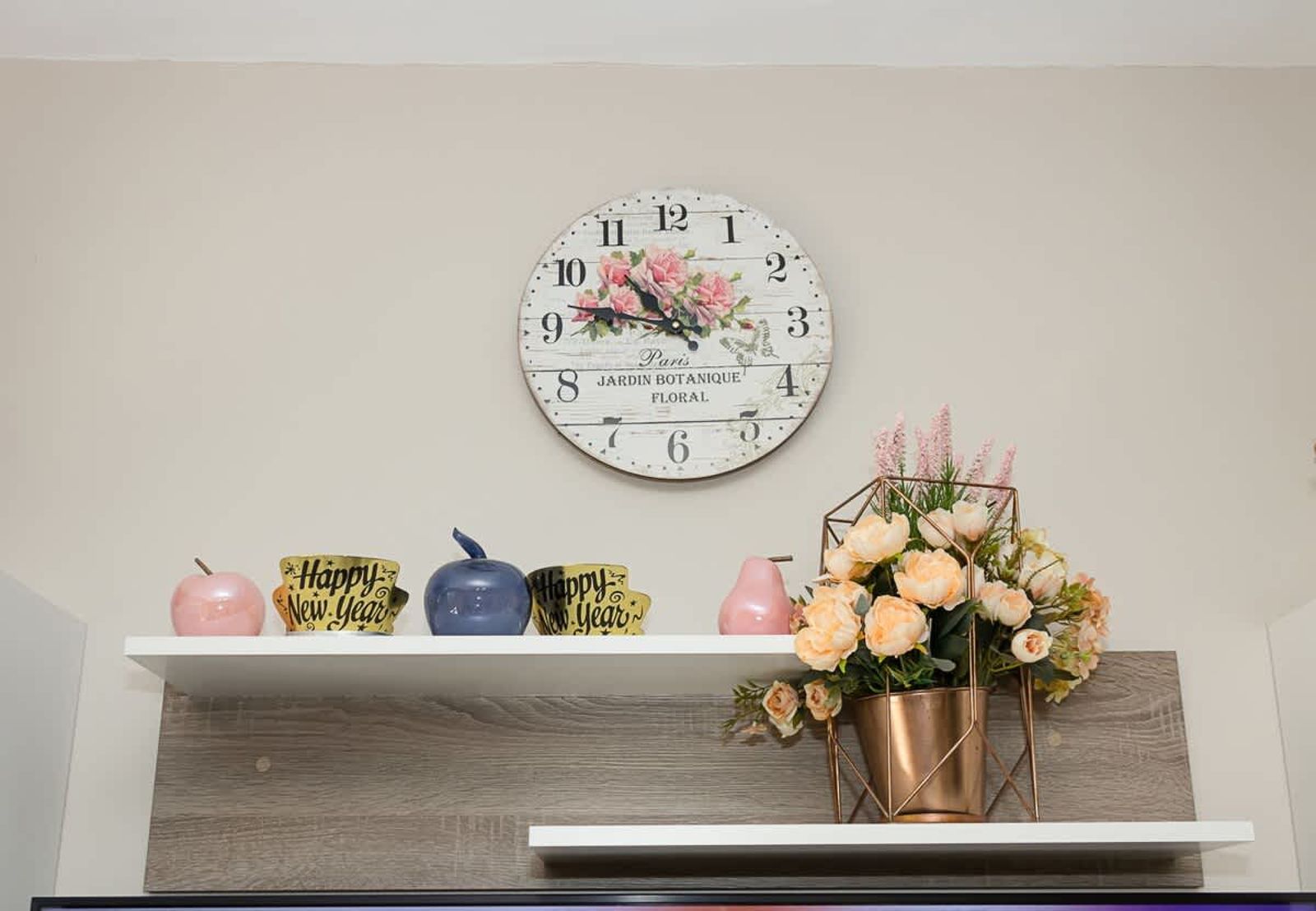 Beachside Haven: Charming 2BD near Golden Sands - Photo 4