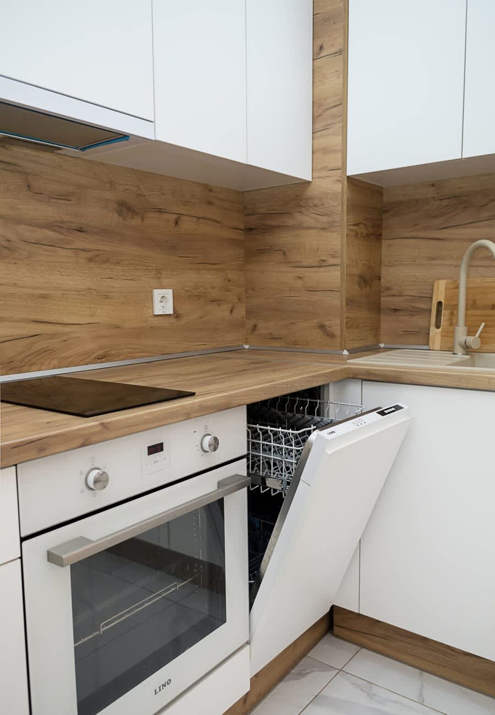 BuenaVista | Modern Comfort near Varna City Center - Photo 9