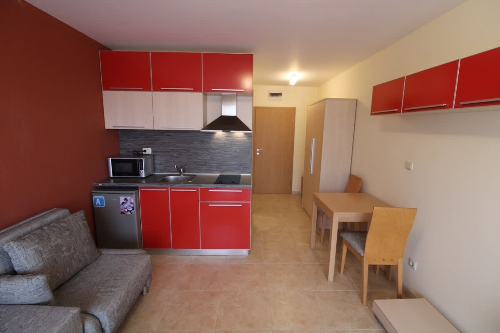 River Park Superior Studio with pool view - Photo 20