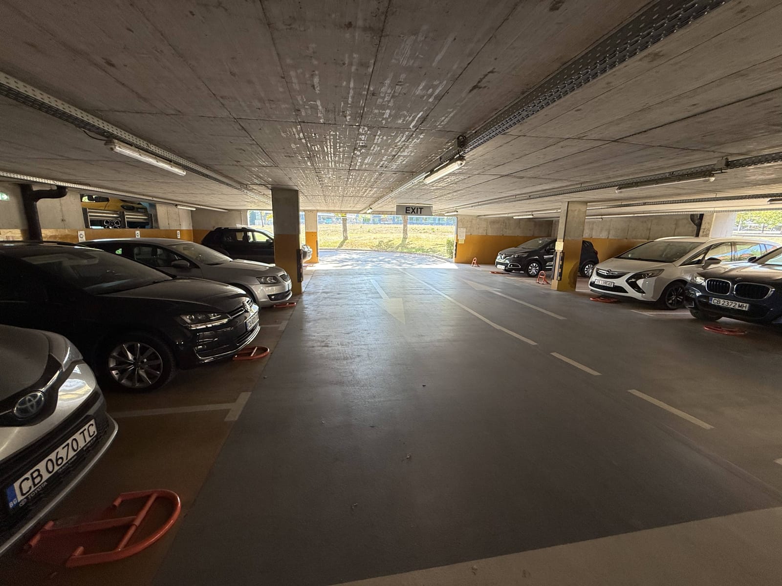 Big 5 Story Parking with security - Photo 21