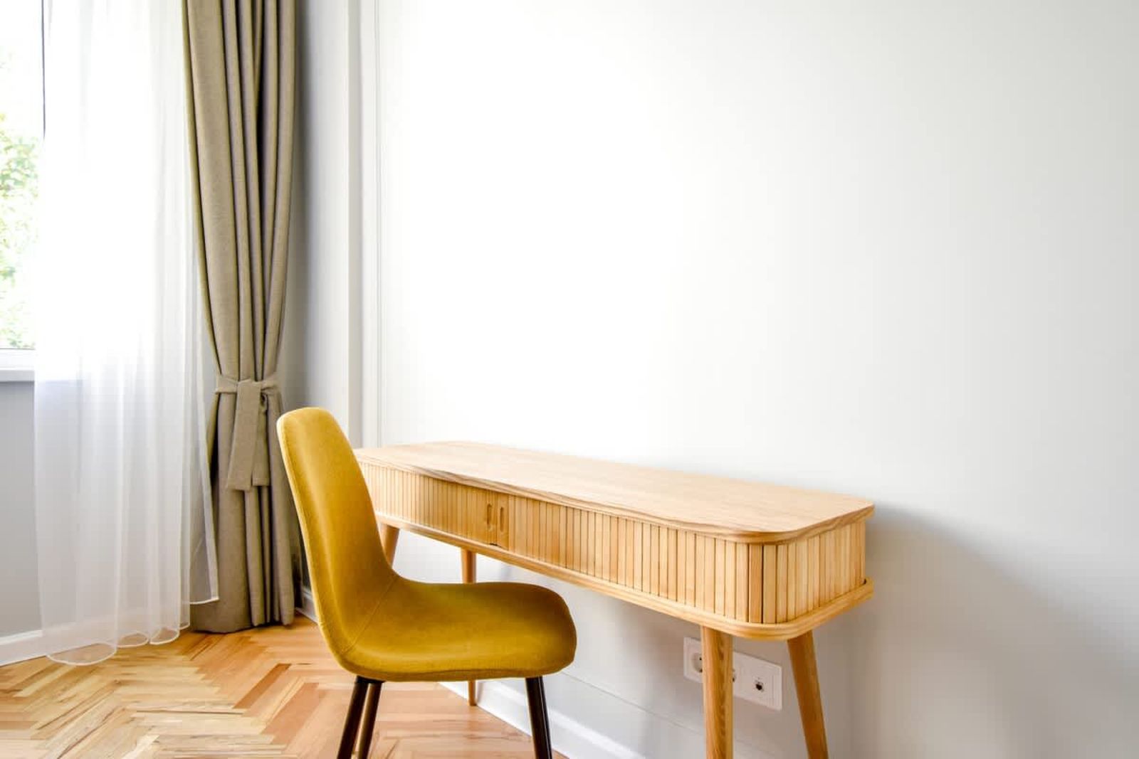 Stylish 2BD with Balcony &amp; Desk near Vitosha Blvd - Photo 15