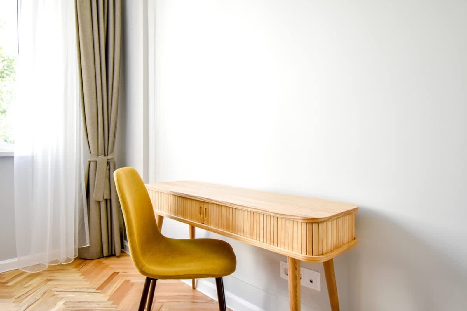 Stylish 2BD with Balcony &amp; Desk near Vitosha Blvd - Photo 15