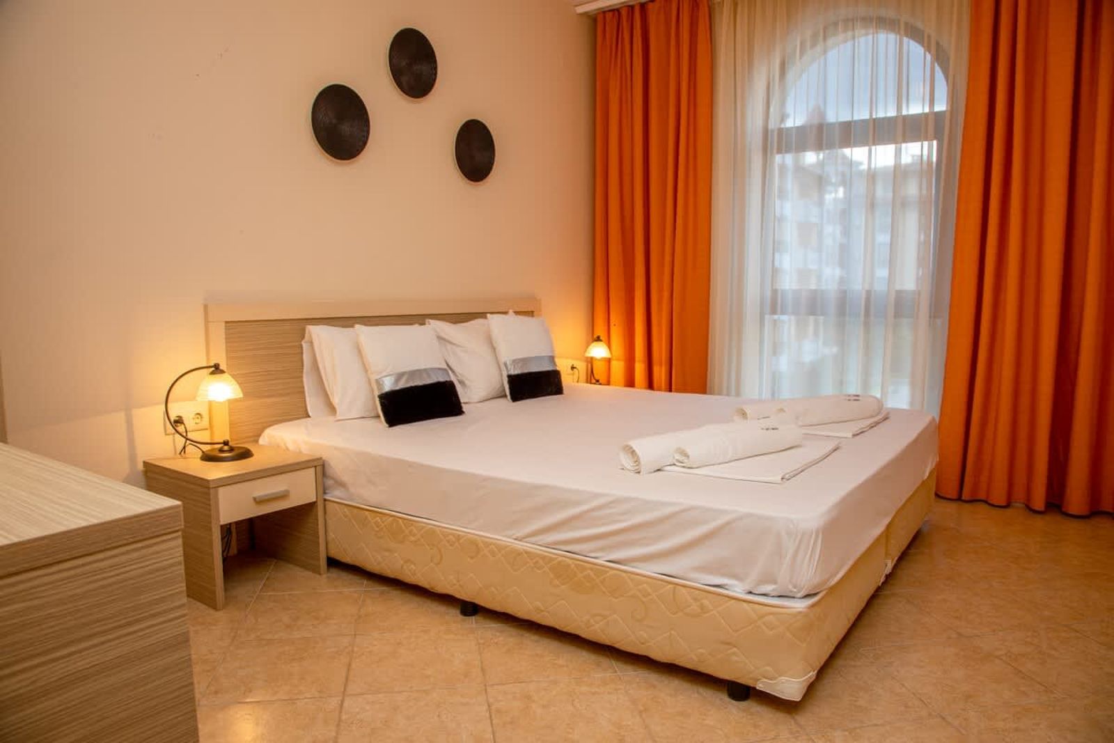 Sunny apartment in a complex with a POOL and GYM - Photo 9