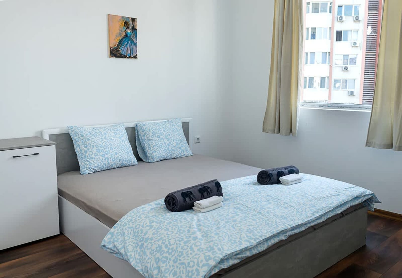 Bright &amp; Airy Flat with 2 Bedrooms – Urban peace - Photo 2