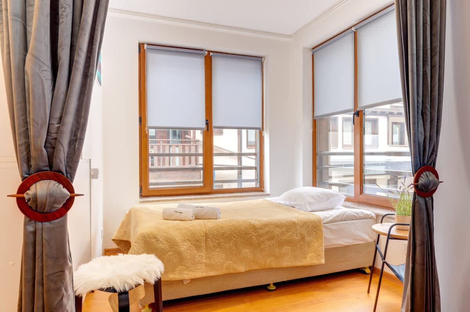 Colorful Retreat  1BD next to the slopes - Photo 2