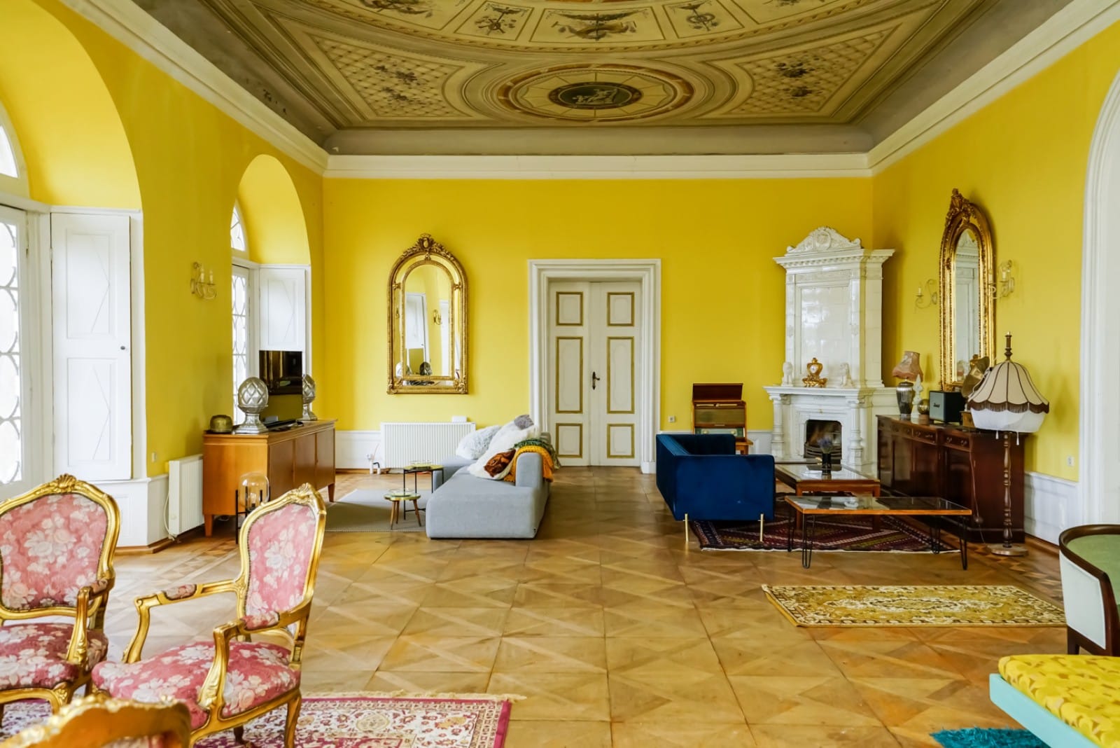 Castle of Burgscheidungen is a baroque secular building_16