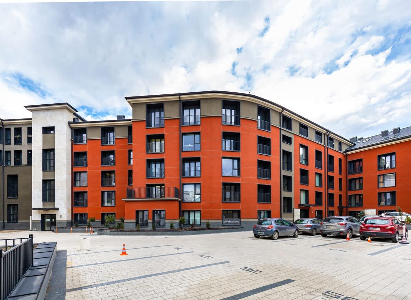 New Luxury &amp; Bright 2 Bedroom Apartment - Photo 35