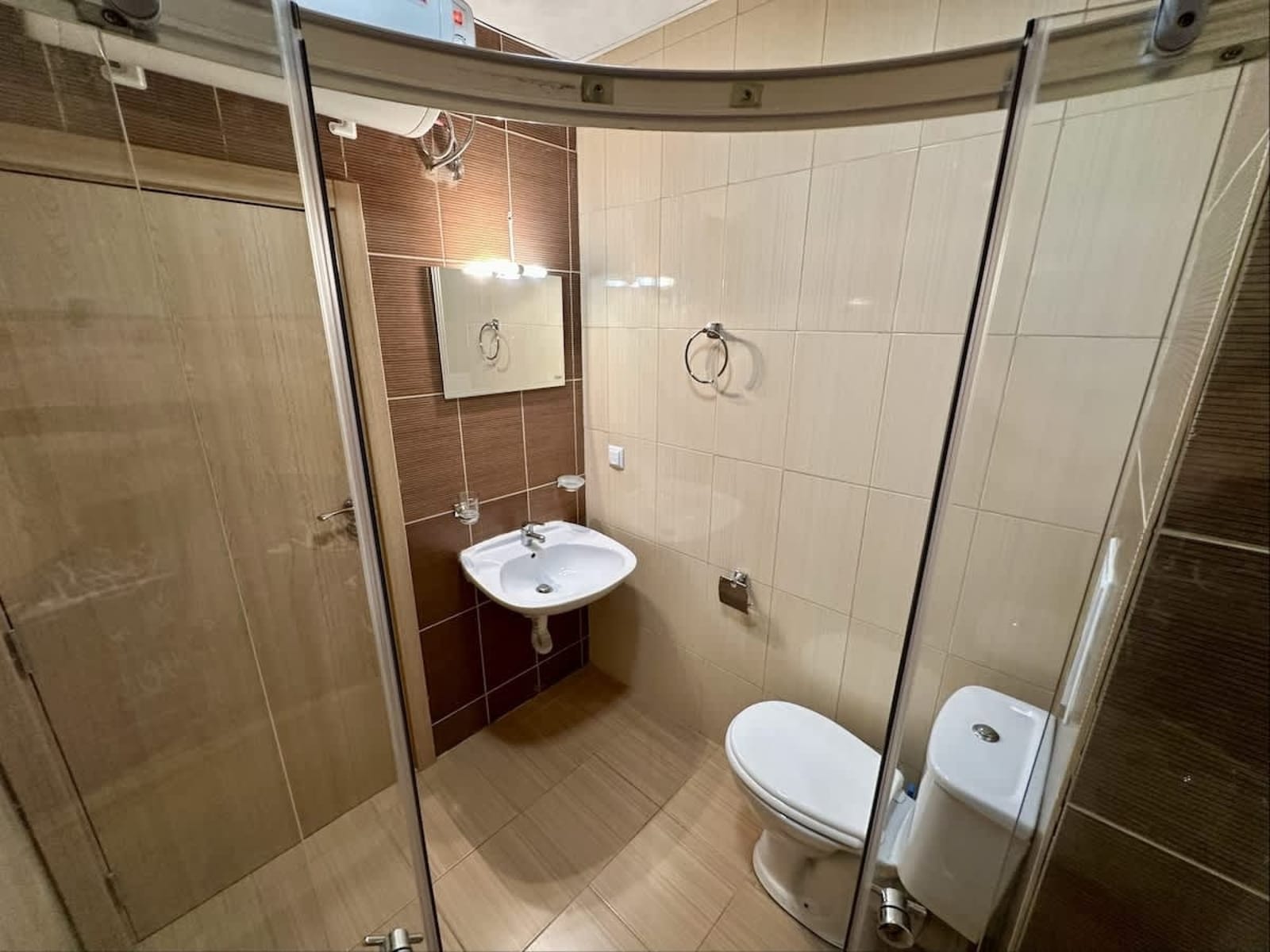 Cozy pool view studio  Sunny View Central - Photo 33