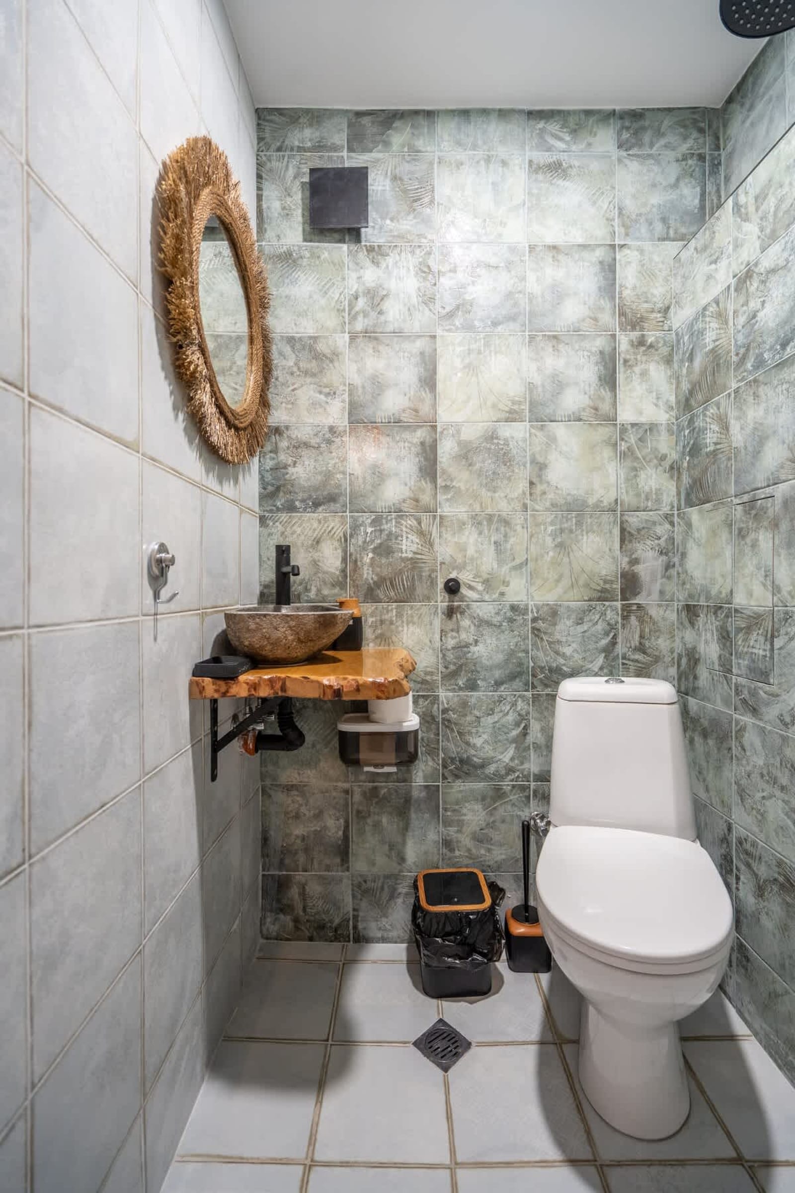 Exotic Homes - Photo 17