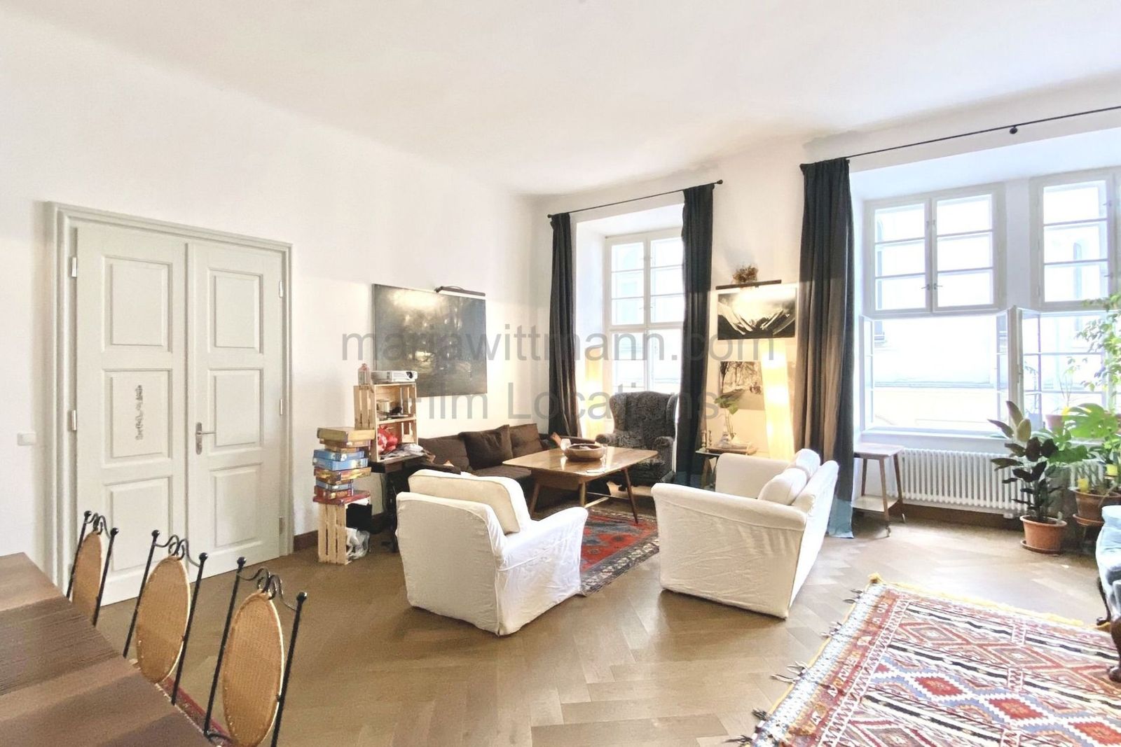 Historic Apartment with Tall Windows and High Ceilings - Photo 38