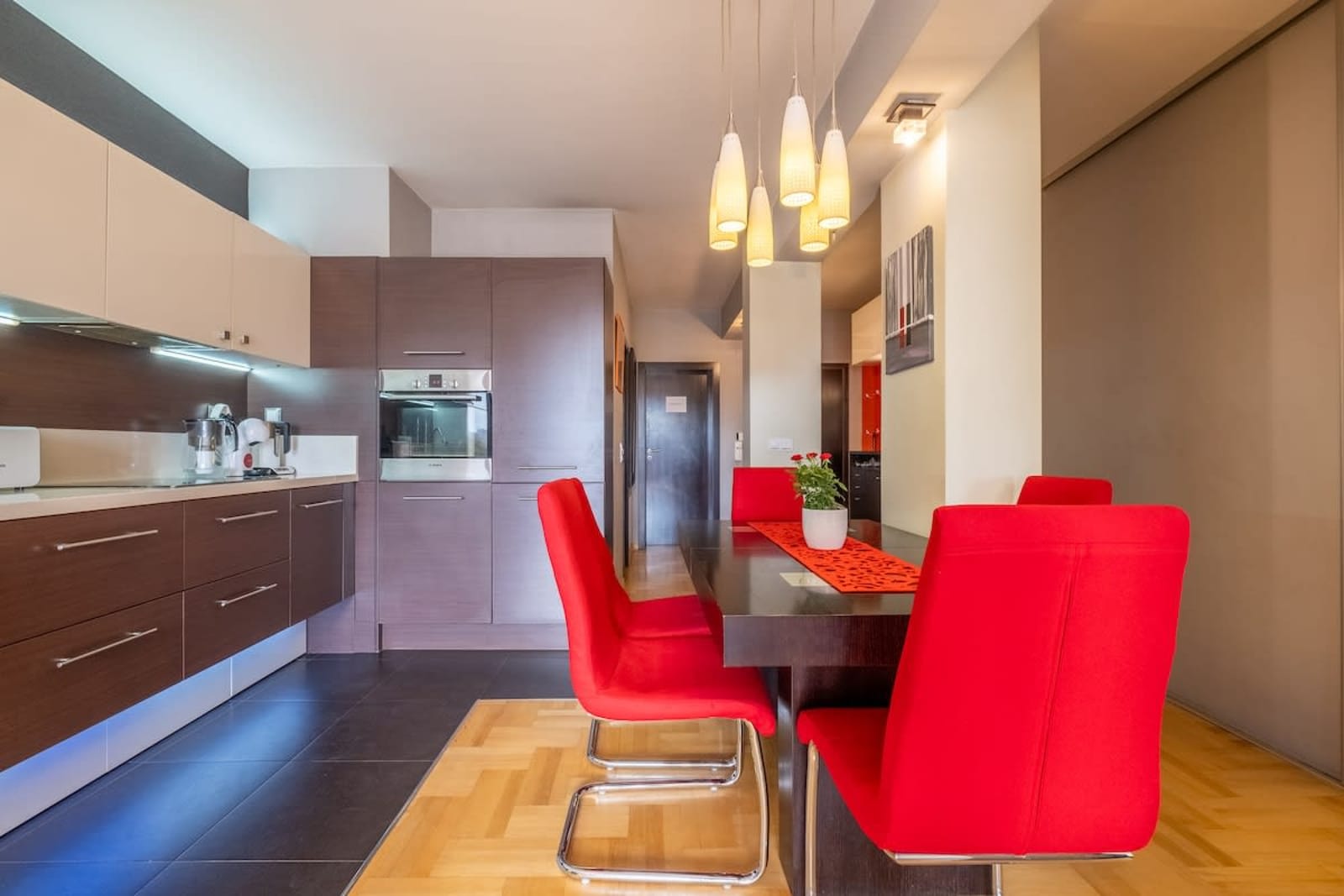 iLonka's Home | 1 BDR with Workspace and Terrace - Photo 12