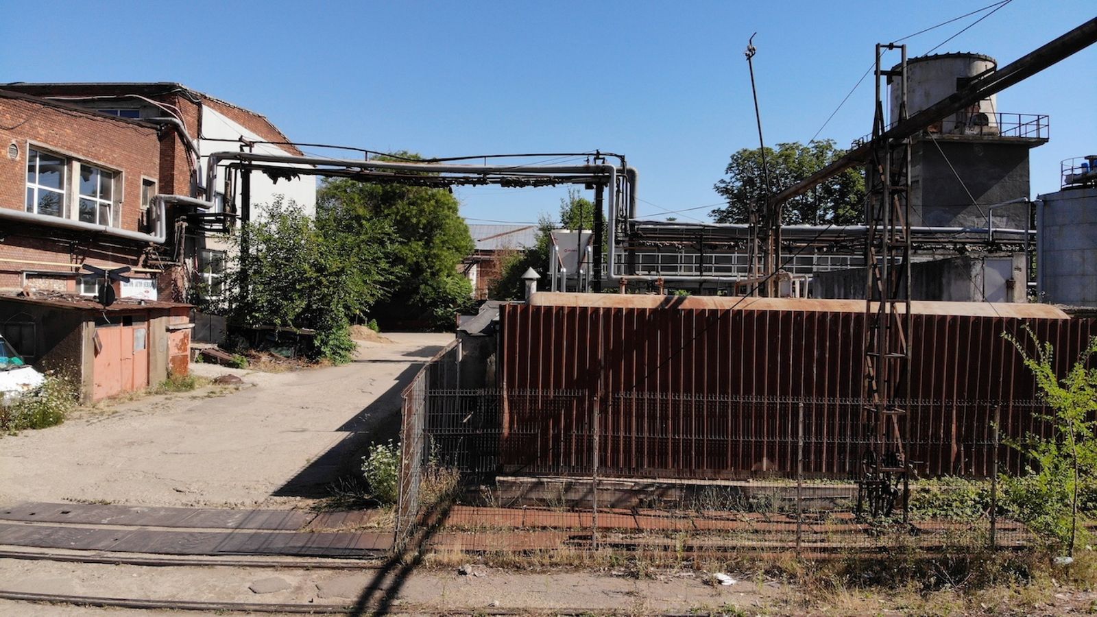 Abandoned Factory Bucharest - Photo 16