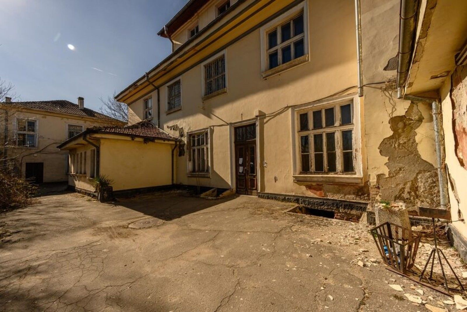 Period train station from the turn of the 20th Century_Back entrance