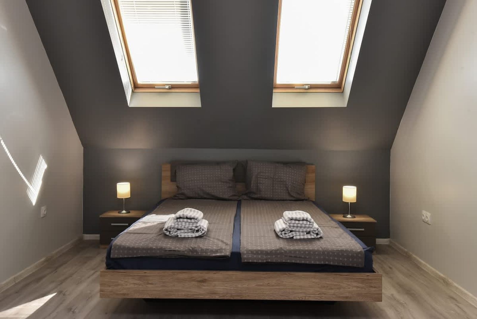 Beautiful City View Maisonette Apartment - Photo 3