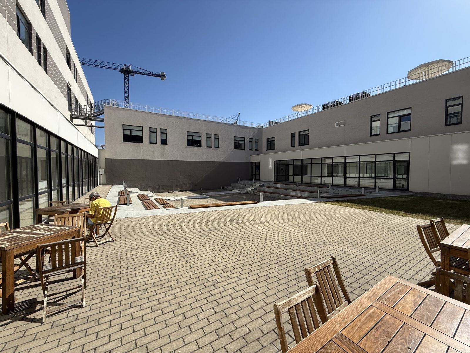 Modern Laboratory in Sofia - Photo 15