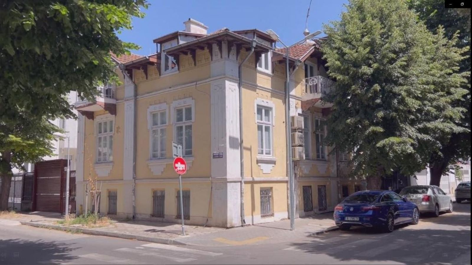 Apo Apartment - Top Center - Photo 5