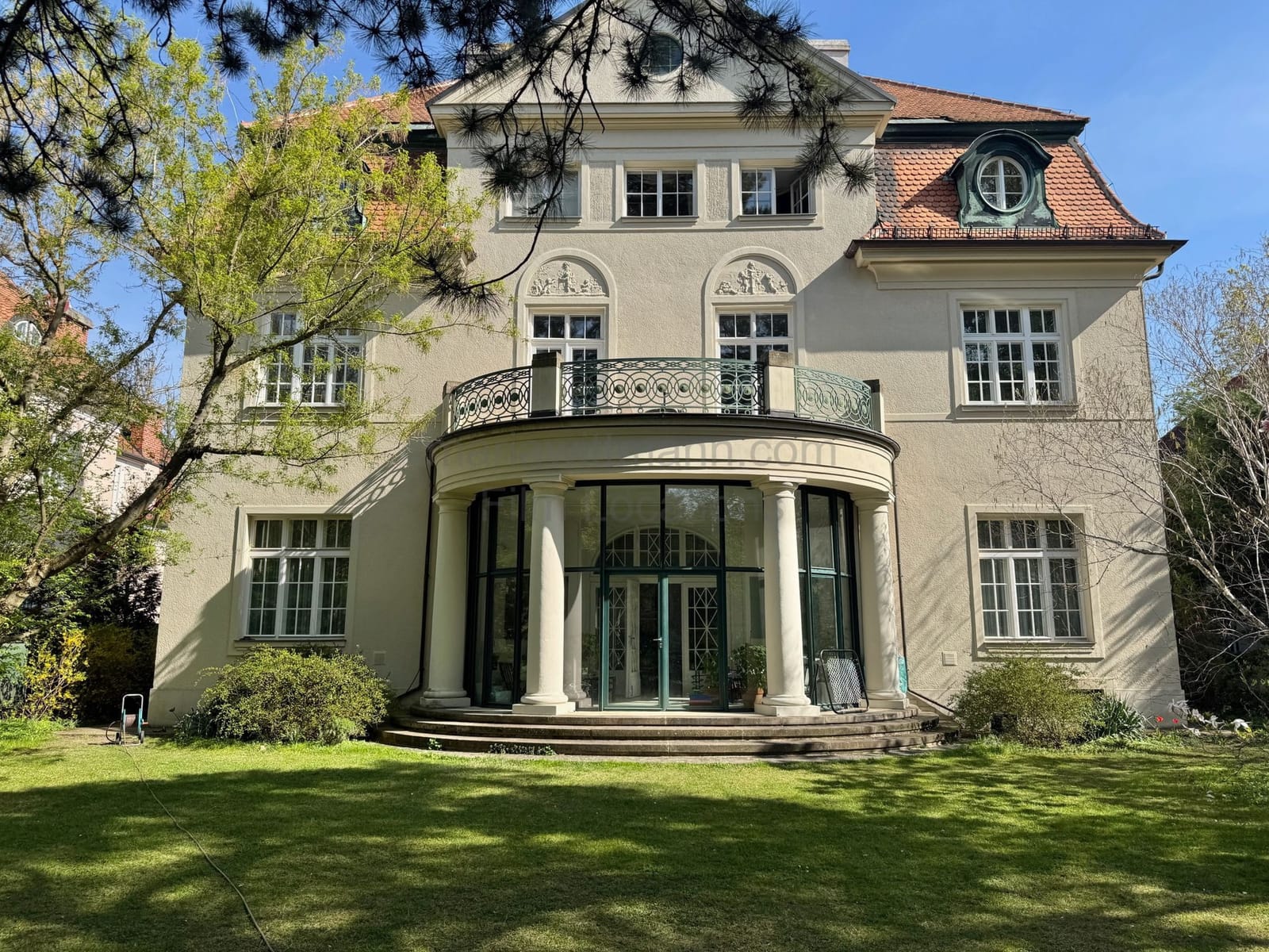 Location 490 - Cover Photo