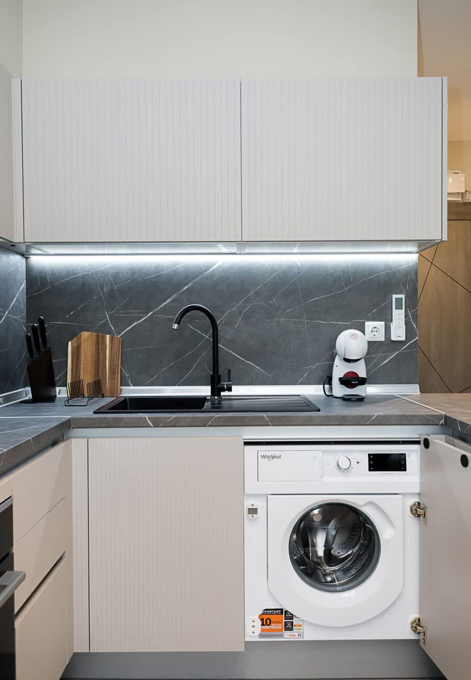 Stylish Studio with Balcony – Bella Vita, Varna - Photo 17