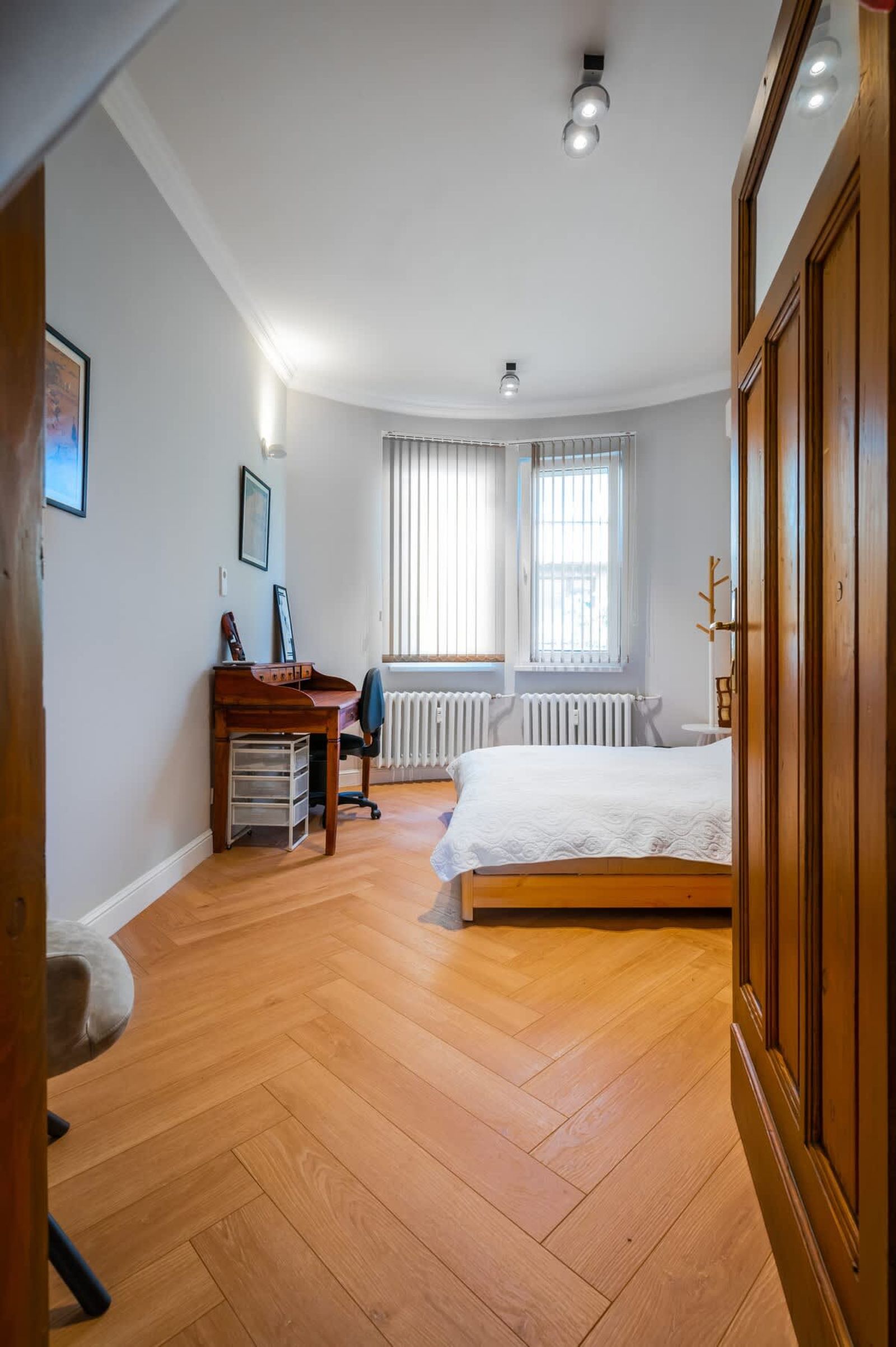 Modern, Spacious 2BD Flat - Prime Sofia Location - Photo 25