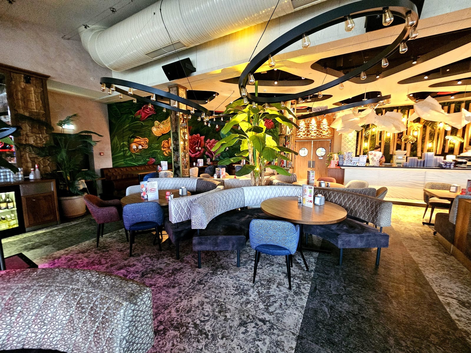 Boutique Restaurant in Sofia - Photo 15