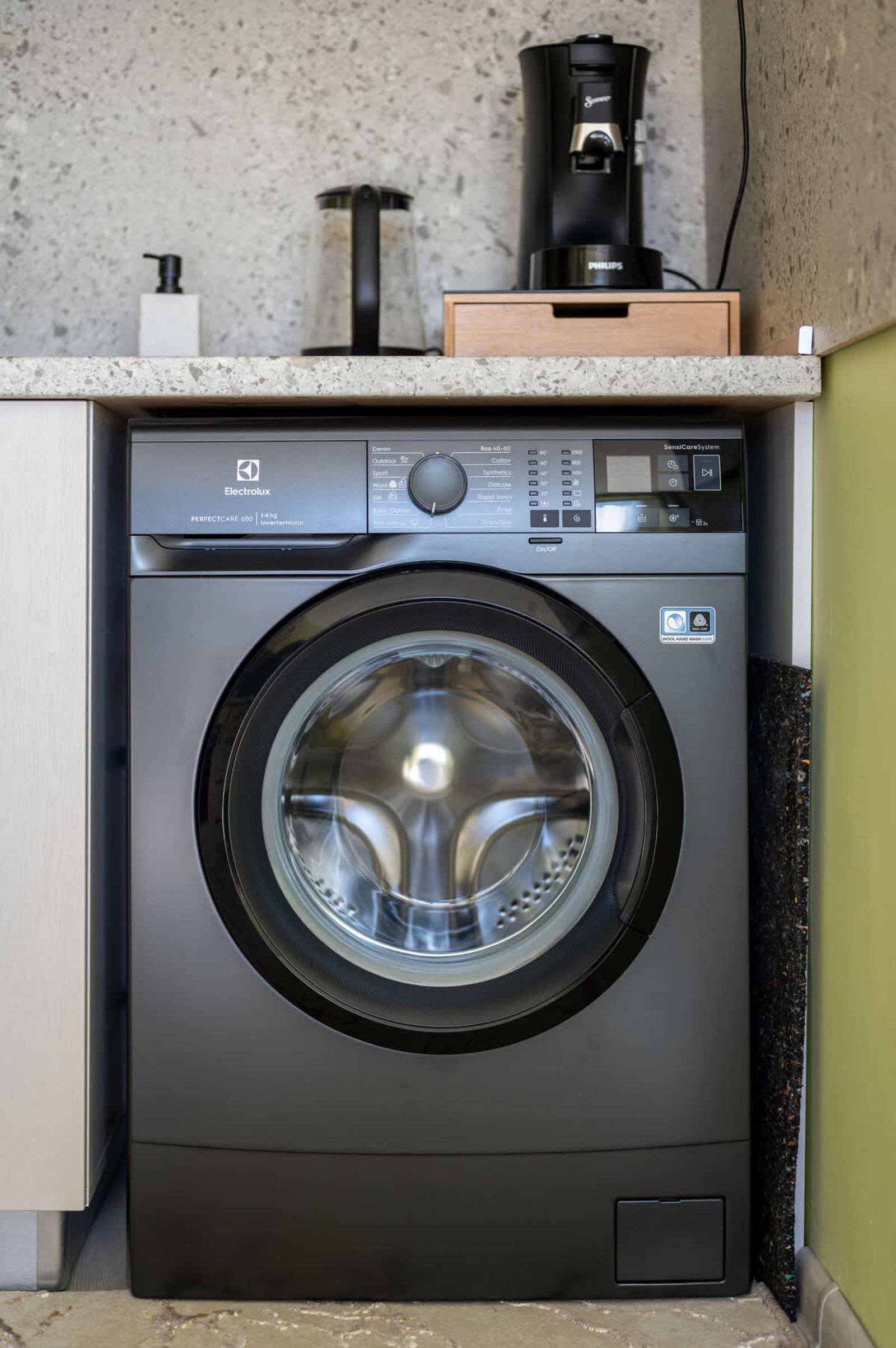 Skyline Studio - Photo 12